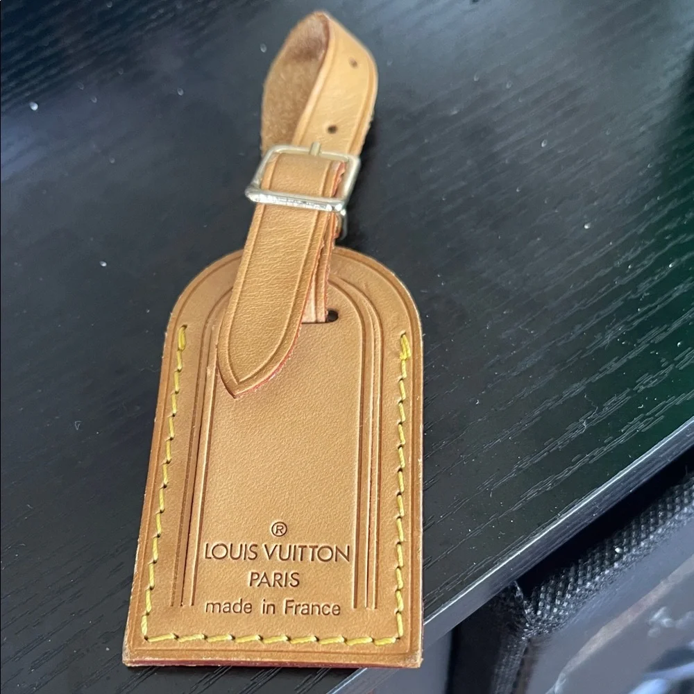 Louis Vuitton Brown vachetta Leather luggage Tag new